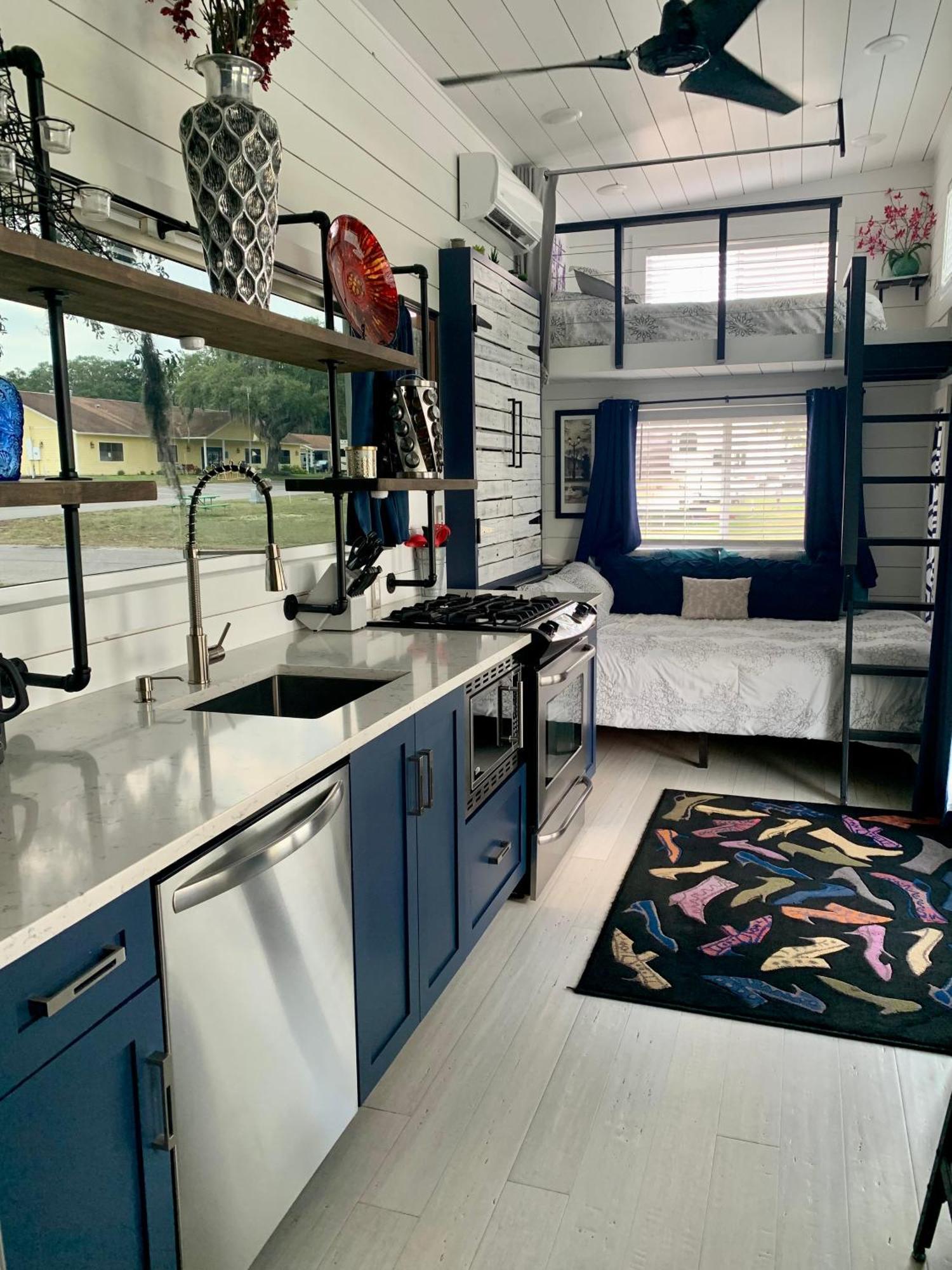 Pet Friendly, Modern Tiny House In Vibrant Clermont Villa Buitenkant foto